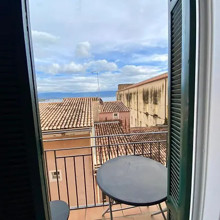 Confort Pour 2 Personnes En Plein Centre-ville D'ajaccio * Ajaccio (Corsica)