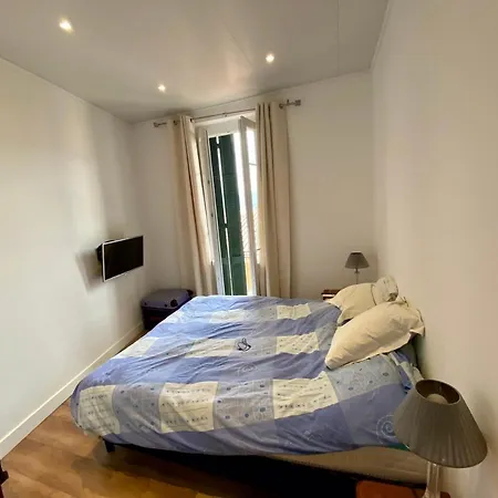 Confort Pour 2 Personnes En Plein Centre-ville D'ajaccio * Ajaccio (Corsica)